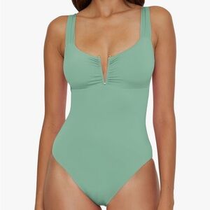 ✨ BECCA Women's Standard Color Code V-Wire Shirred One Piece Swimsuit✨